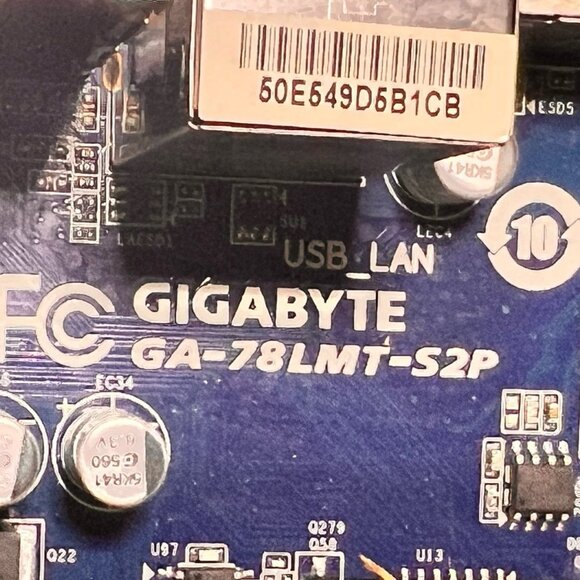 Gigabyte GA-78LMT-S2P AM3+ Socket Motherboard+AMD CPU - Picture 8 of 10